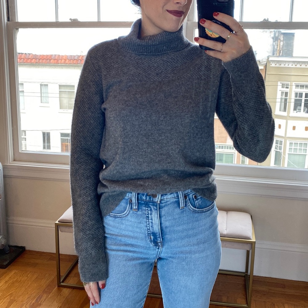 100% Cashmere Gray Turtleneck
